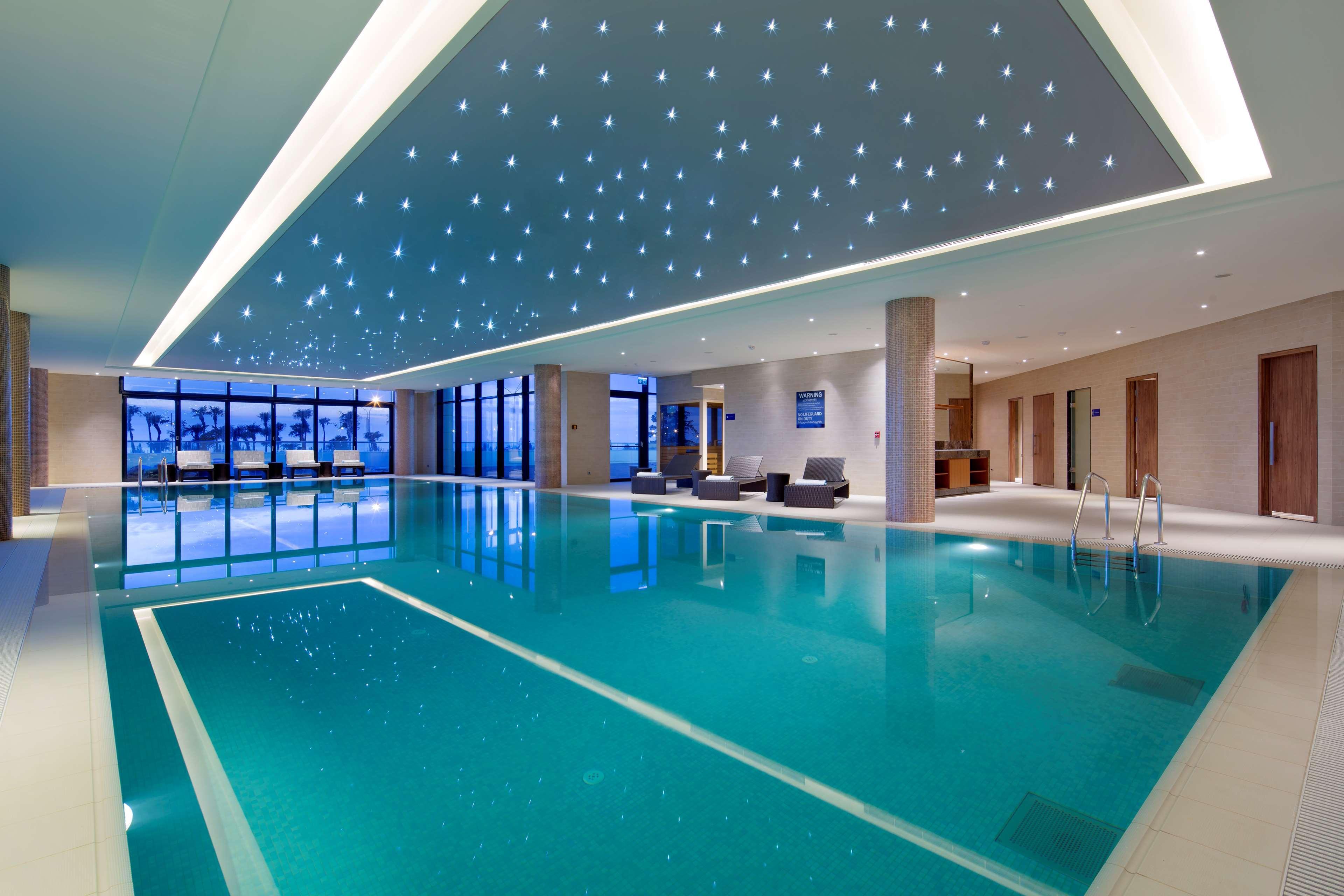 Hilton Batumi Hotel Екстериор снимка The pool at the InterContinental Budapest