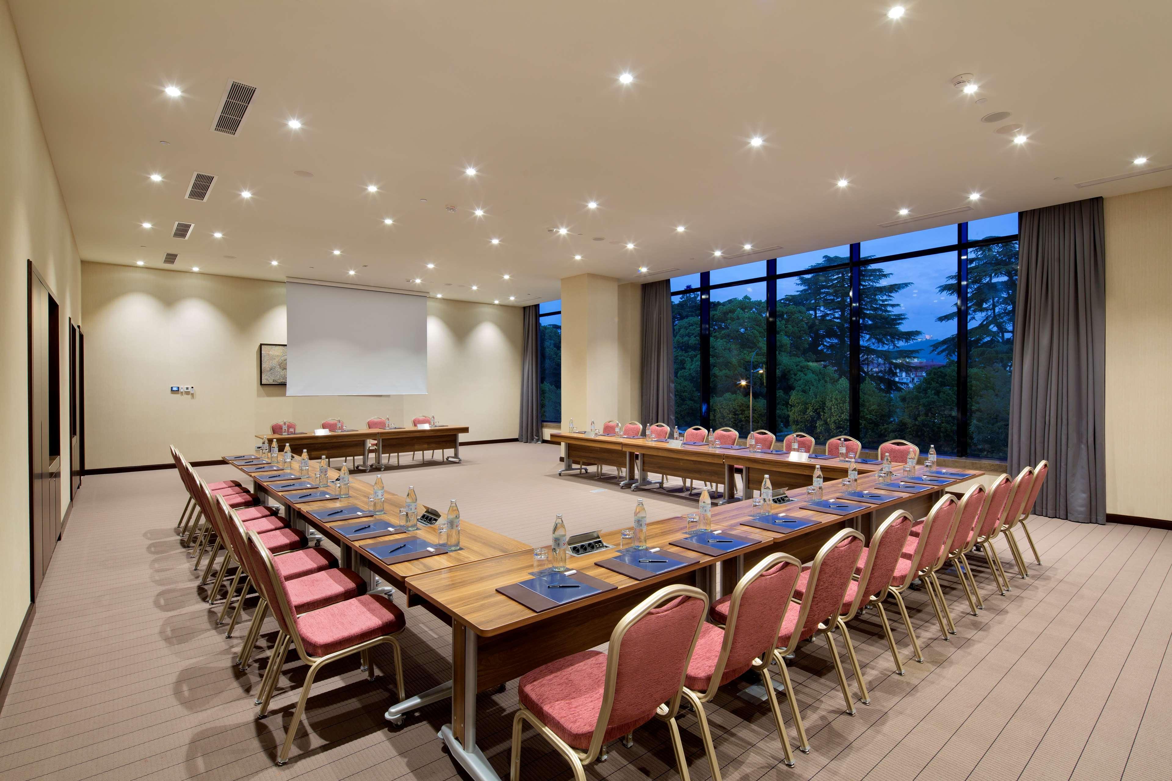 Hilton Batumi Hotel Екстериор снимка Meeting room