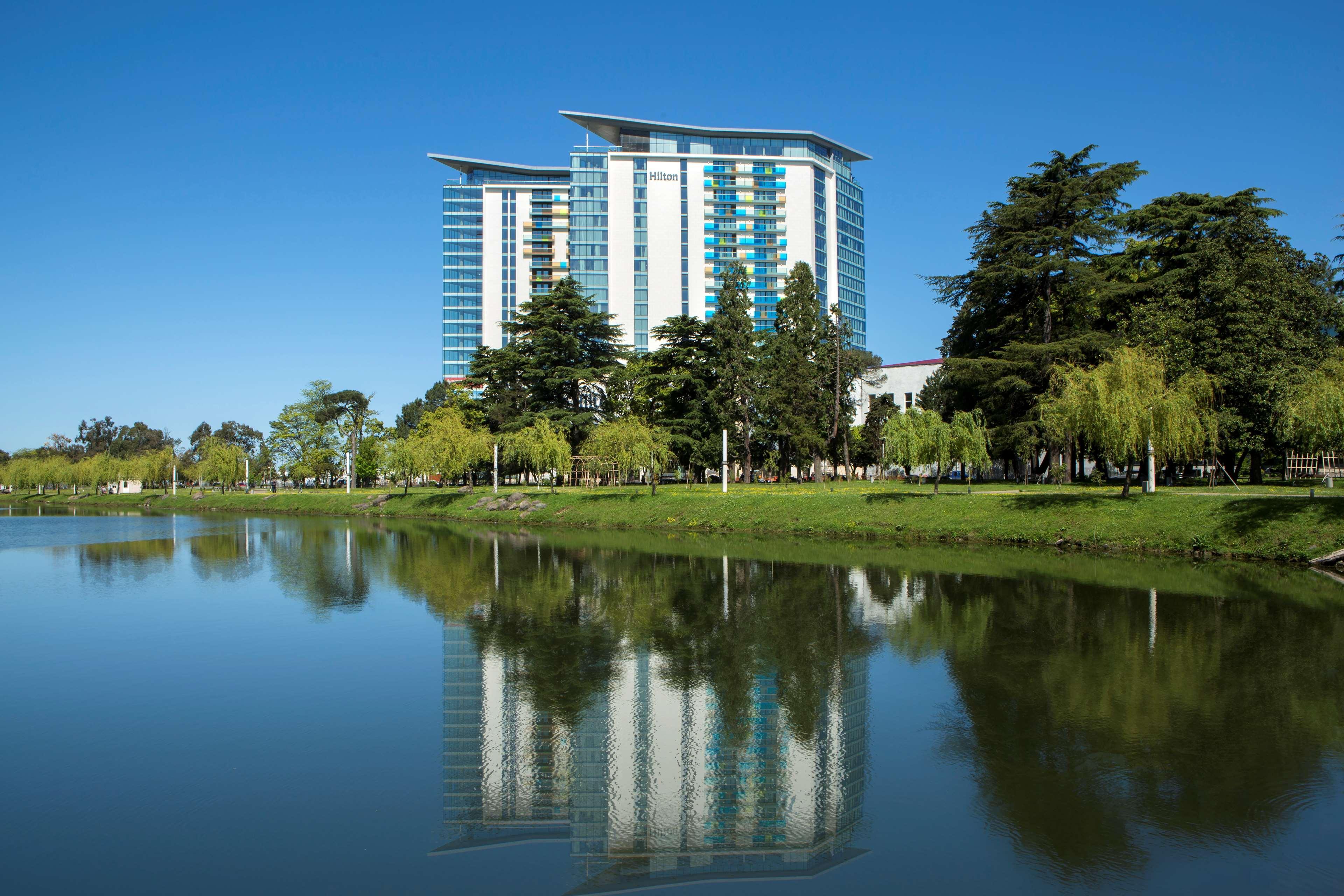 Hilton Batumi Hotel Екстериор снимка The Lakes College