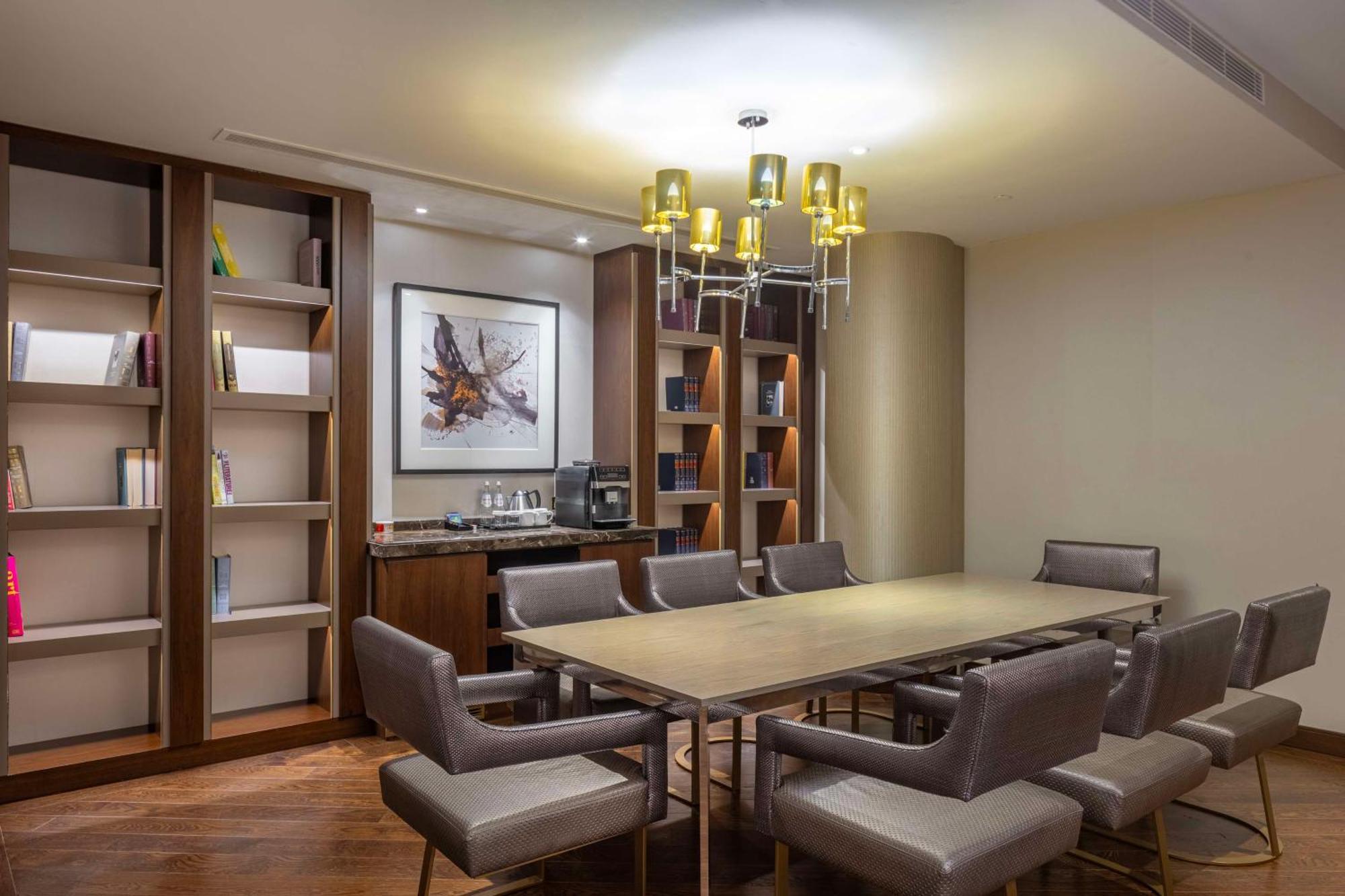 Hilton Batumi Hotel Екстериор снимка Library at The Westin Palace, Madrid