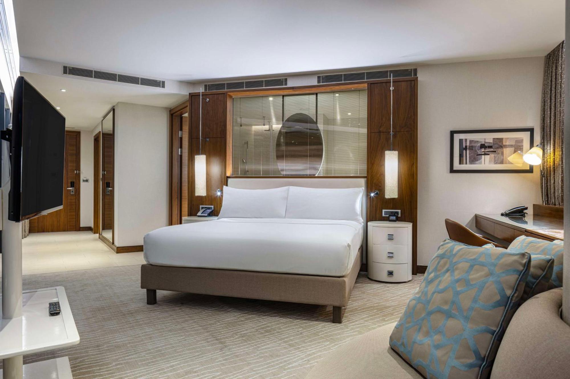 Hilton Batumi Hotel Екстериор снимка A bedroom at the hotel