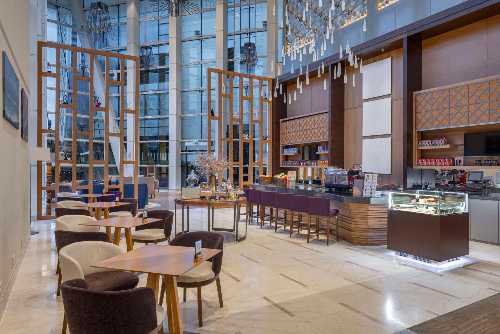 Hilton Batumi Hotel Екстериор снимка The Lounge at the airport